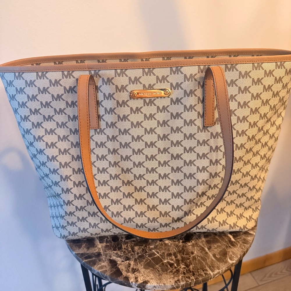 Michael Kors Signature Brown and Cream Tote